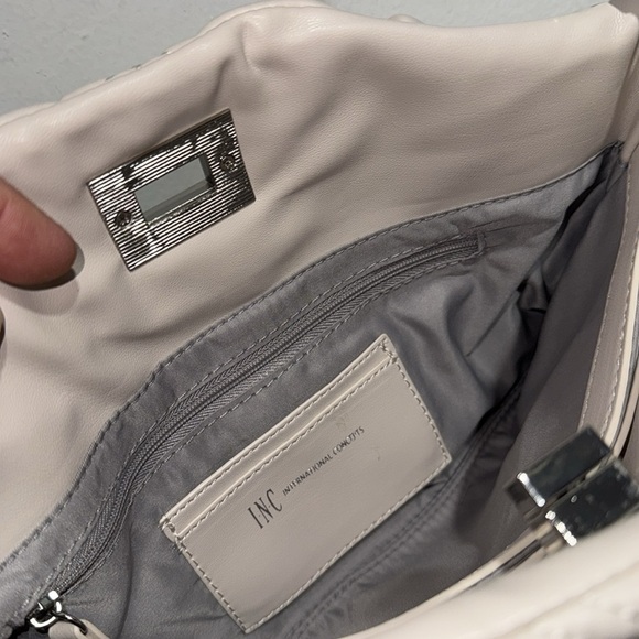 INC purse Cream bone Crossbody Bag Quilted Texture and Chain Strap NWT - Picture 3 of 7